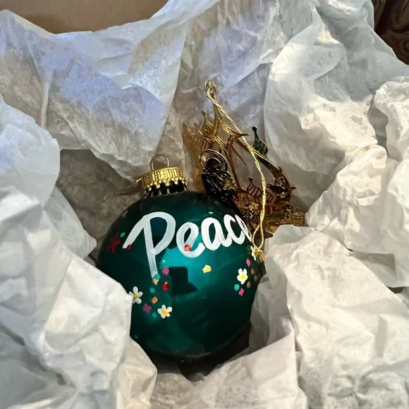 1994 Limited Edition Christmas ornament from Boulder City, titled "Peace," - Picture 10 of 10